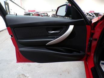 BMW 3 SERIES 2.0 320D EFFICIENTDYNAMICS TOURING 5DR Automatic