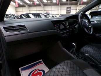 VOLKSWAGEN TAIGO 1.0 R-LINE TSI DSG 5DR Semi Automatic