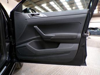VOLKSWAGEN TAIGO 1.0 R-LINE TSI DSG 5DR Semi Automatic