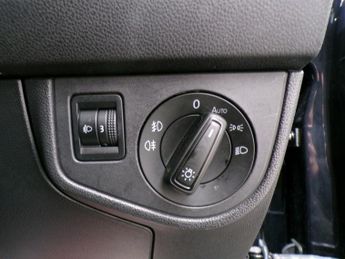 VOLKSWAGEN TAIGO 1.0 R-LINE TSI DSG 5DR Semi Automatic