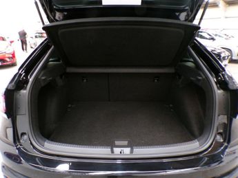 VOLKSWAGEN TAIGO 1.0 R-LINE TSI DSG 5DR Semi Automatic