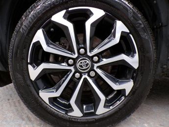 TOYOTA YARIS CROSS 1.5 DESIGN FHEV 5DR Automatic