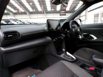 TOYOTA YARIS CROSS 1.5 DESIGN FHEV 5DR Automatic