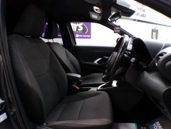 TOYOTA YARIS CROSS 1.5 DESIGN FHEV 5DR Automatic