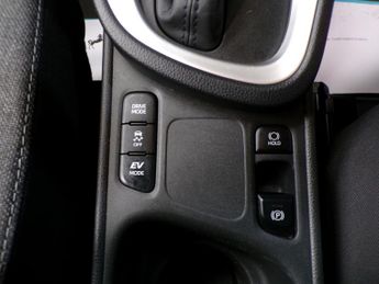 TOYOTA YARIS CROSS 1.5 DESIGN FHEV 5DR Automatic