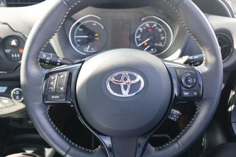 TOYOTA YARIS HYBRID ELECTRIC HAT 1.5 VVT-I DESIGN 5DR CVT