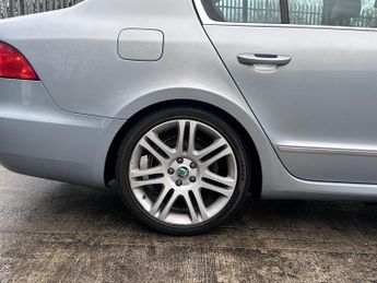 SKODA SUPERB 2.0 ELEGANCE TDI CR 5DR Manual