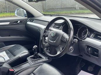 SKODA SUPERB 2.0 ELEGANCE TDI CR 5DR Manual