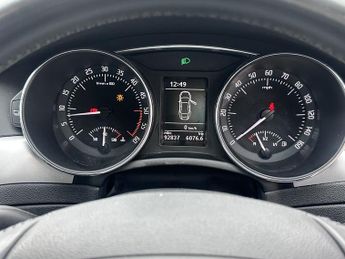 SKODA SUPERB 2.0 ELEGANCE TDI CR 5DR Manual