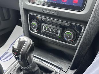 SKODA SUPERB 2.0 ELEGANCE TDI CR 5DR Manual