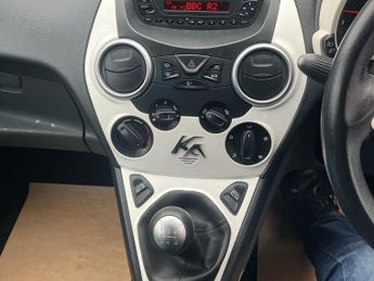 FORD KA 1.2 ZETEC 3DR Manual