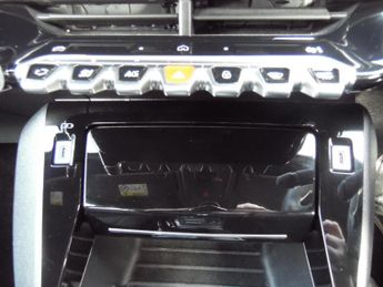 PEUGEOT 2008 GT 5DR AUTOMATIC