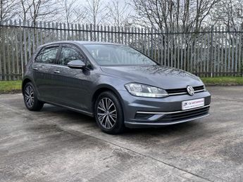 VOLKSWAGEN GOLF 1.6 SE TDI BLUEMOTION TECHNOLOGY DSG 5DR Semi Automatic