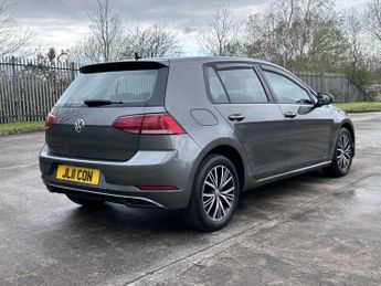 VOLKSWAGEN GOLF 1.6 SE TDI BLUEMOTION TECHNOLOGY DSG 5DR Semi Automatic