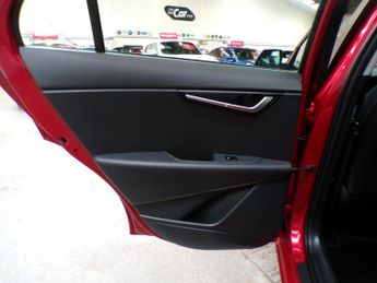 KIA NIRO 1.6 2 5DR Semi Automatic