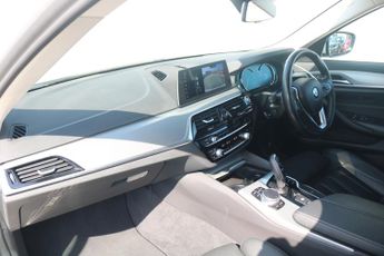 BMW 5 SERIES DIESEL SALOON 2.0 520D SE 4DR Automatic
