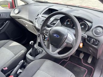 FORD FIESTA 1.2 STUDIO 3DR Manual