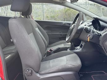 FORD FIESTA 1.2 STUDIO 3DR Manual