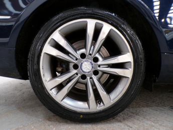 MERCEDES-BENZ E-CLASS 2.1 E220 CDI SE 2DR Automatic