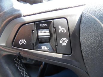 VAUXHALL CORSA 1.4 SE NAV 5DR AUTOMATIC