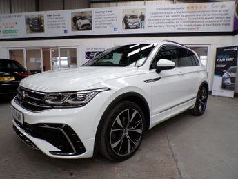 VOLKSWAGEN TIGUAN 1.5 R-LINE TSI DSG 5DR Semi Automatic