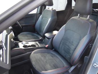 FORD KUGA 2.5 ST-LINE X 5DR CVT