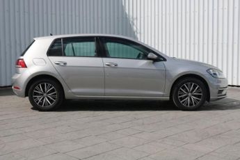 VOLKSWAGEN GOLF HATCHBACK 1.4 SE NAVIGATION TSI BLUEMOTION TECHNOLOGY DSG 5DR Semi Automat