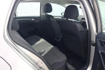 VOLKSWAGEN GOLF HATCHBACK 1.4 SE NAVIGATION TSI BLUEMOTION TECHNOLOGY DSG 5DR Semi Automat