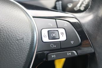 VOLKSWAGEN GOLF HATCHBACK 1.4 SE NAVIGATION TSI BLUEMOTION TECHNOLOGY DSG 5DR Semi Automat