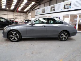 MERCEDES-BENZ E-CLASS 2.0 E 220 D SE 4DR Automatic