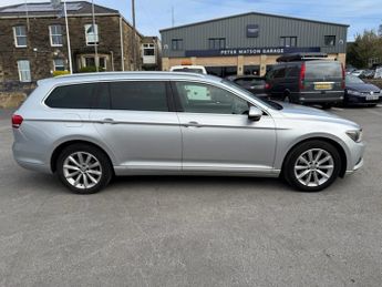 Volkswagen Passat 2.0 SE BUSINESS TDI BLUEMOTION TECHNOLOGY 5DR
