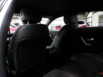 MERCEDES-BENZ A-CLASS 1.3 A 180 AMG LINE EXECUTIVE 4DR Automatic