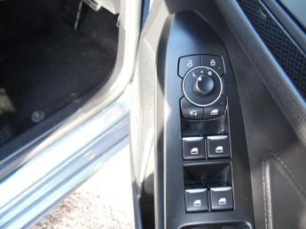 FORD FOCUS 1.0 ST-LINE VIGNALE MHEV 5DR AUTOMATIC