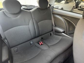 MINI HATCH 1.4 ONE 3DR Manual