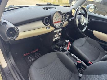 MINI HATCH 1.4 ONE 3DR Manual