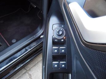 FORD FOCUS 1.0 ST-LINE X 5DR AUTOMATIC