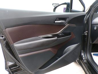 TOYOTA CHR 1.8 EXCEL 5DR CVT