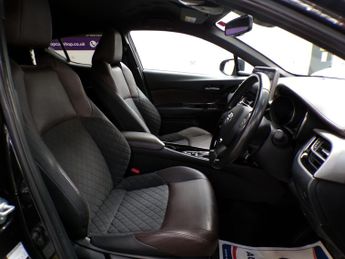 TOYOTA CHR 1.8 EXCEL 5DR CVT