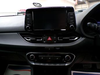 HYUNDAI I30 1.0 T-GDI SE CONNECT MHEV 5DR Automatic