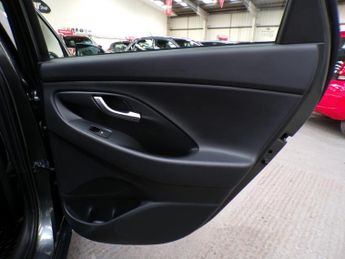 HYUNDAI I30 1.0 T-GDI SE CONNECT MHEV 5DR Automatic