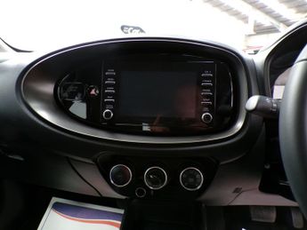 TOYOTA AYGO X 1.0 VVT-I PURE 5DR Automatic