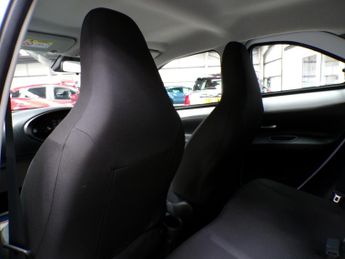 TOYOTA AYGO X 1.0 VVT-I PURE 5DR Automatic