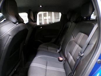 RENAULT CLIO 1.6 E-TECH ENGINEERED PHEV 5DR Automatic