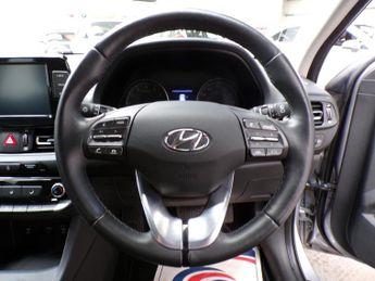 HYUNDAI I30 1.0 T-GDI SE CONNECT MHEV 5DR Automatic