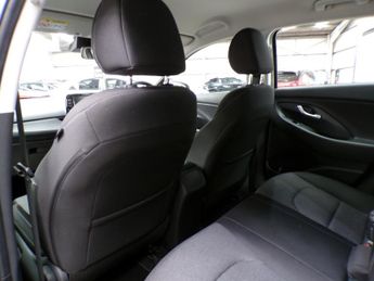 HYUNDAI I30 1.0 T-GDI SE CONNECT MHEV 5DR Automatic