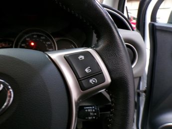 TOYOTA YARIS 1.3 VVT-I ICON M-DRIVE S 5DR CVT