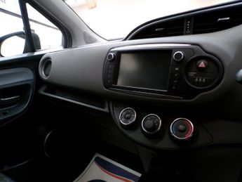 TOYOTA YARIS 1.3 VVT-I ICON M-DRIVE S 5DR CVT