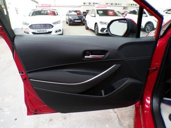 TOYOTA COROLLA 1.8 VVT-I DESIGN 5DR CVT
