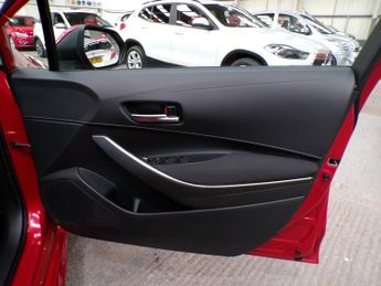 TOYOTA COROLLA 1.8 VVT-I DESIGN 5DR CVT