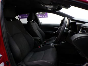 TOYOTA COROLLA 1.8 VVT-I DESIGN 5DR CVT